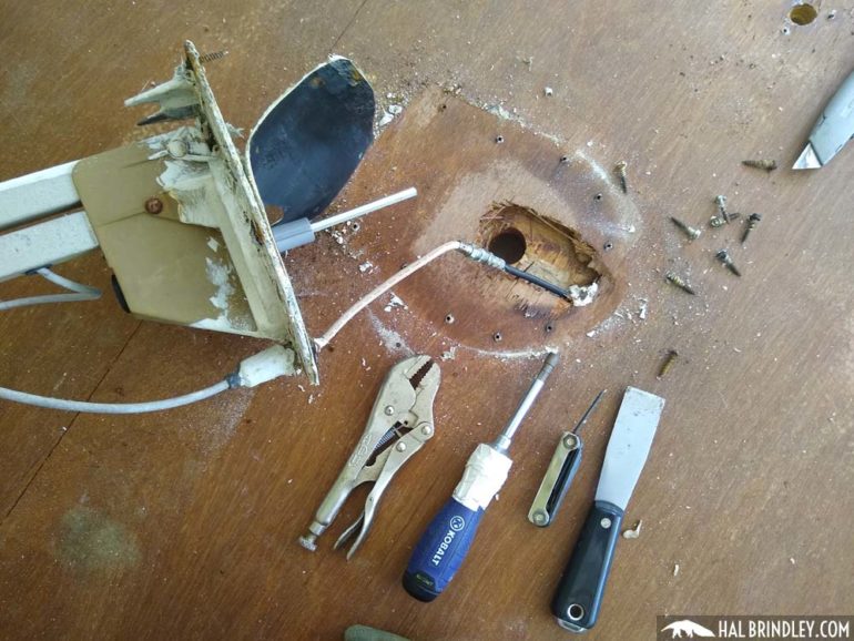 RV Roof Repair Step 2 Removing Rest of Fixtures Hal Brindley